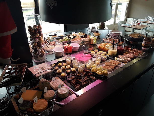 Imagen del bar/restaurante del Hotel Campanile Montbeliard - Sochaux. Foto 11