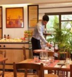 Imagen general del Hotel Campanile Morlaix - Saint Martin Des Champs. Foto 4