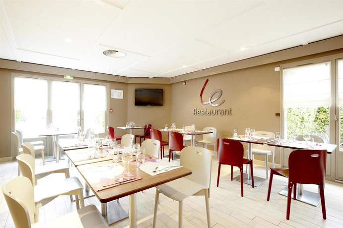 Imagen del bar/restaurante del Hotel Campanile NATURE - Aix En Provence Meyreuil. Foto 4