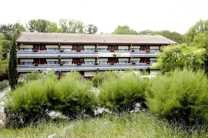 Imagen de los exteriores del Hotel Campanile NATURE - Aix En Provence Meyreuil. Foto 12