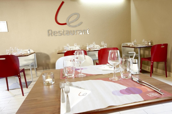 Imagen del bar/restaurante del Hotel Campanile NATURE - Biarritz. Foto 8