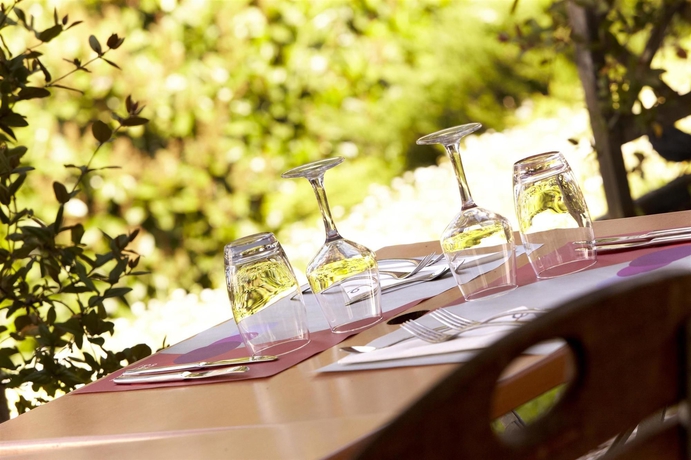 Imagen del bar/restaurante del Hotel Campanile NATURE - Bordeaux Ouest Le Bouscat. Foto 6