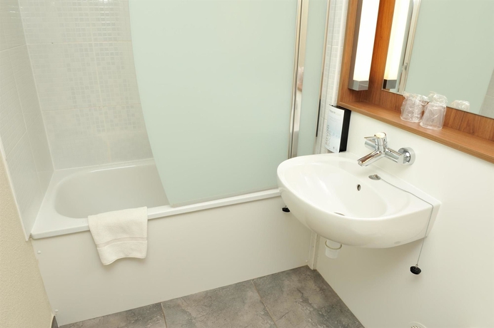 Imagen de la habitación del Hotel Campanile NATURE - Bordeaux Sud Pessac. Foto 11