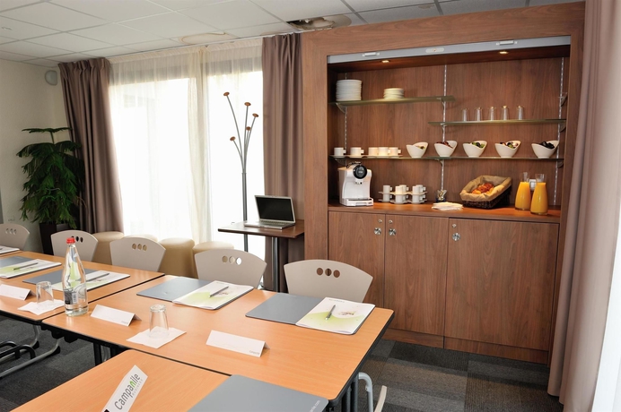 Imagen de los interiores del Hotel Campanile NATURE - Bordeaux Sud Pessac. Foto 13