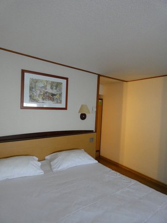 Imagen de la habitación del Hotel Campanile NATURE Cahors. Foto 9