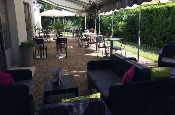 Imagen general del Hotel Campanile NATURE - Cergy Pontoise. Foto 1