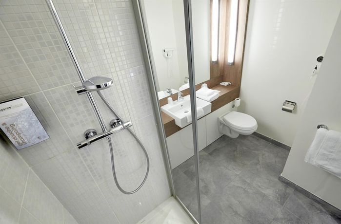 Imagen de la habitación del Hotel Campanile NATURE - Cergy Saint Christophe. Foto 15