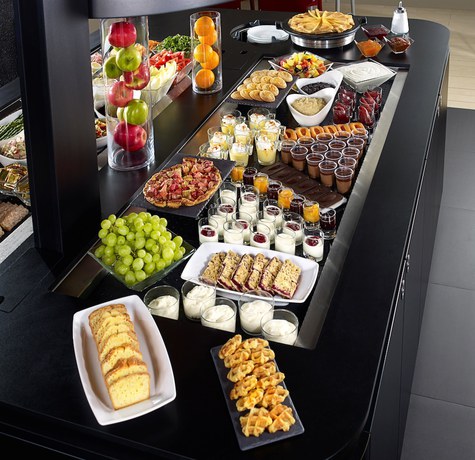 Imagen del bar/restaurante del Hotel Campanile NATURE - Cergy Saint Christophe. Foto 3