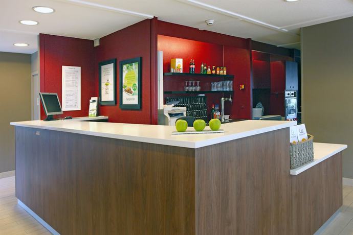 Imagen de los interiores del Hotel Campanile NATURE - Dreux. Foto 20