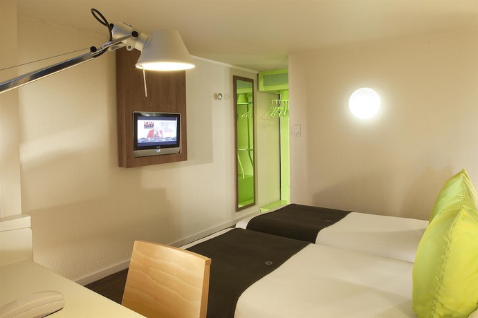 Imagen de la habitación del Hotel Campanile NATURE - Ep&ocirc;ne. Foto 11