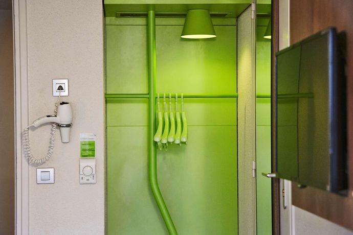 Imagen de la habitación del Hotel Campanile NATURE - Ep&ocirc;ne. Foto 14
