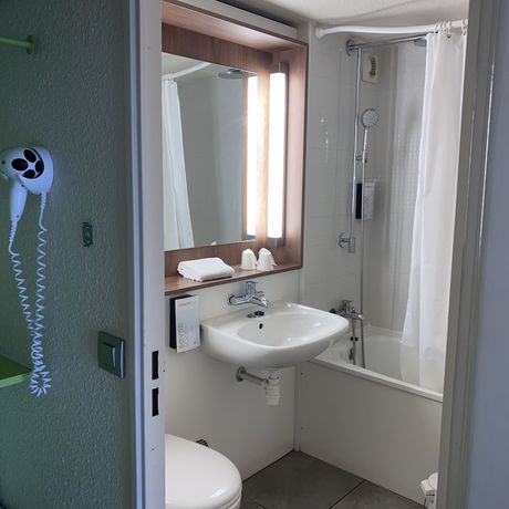 Imagen de la habitación del Hotel Campanile NATURE - Ep&ocirc;ne. Foto 18