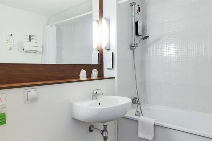 Imagen de la habitación del Hotel Campanile NATURE - Lille Lomme. Foto 8