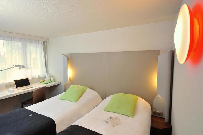 Imagen de la habitación del Hotel Campanile NATURE - Lyon Airport. Foto 6