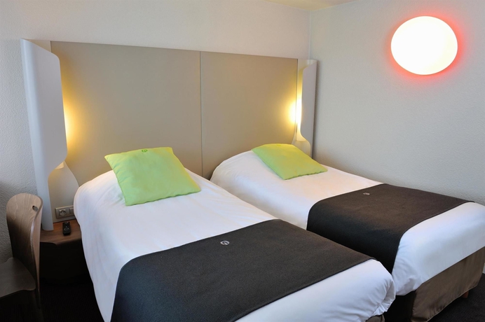 Imagen de la habitación del Hotel Campanile NATURE - Lyon Airport. Foto 7