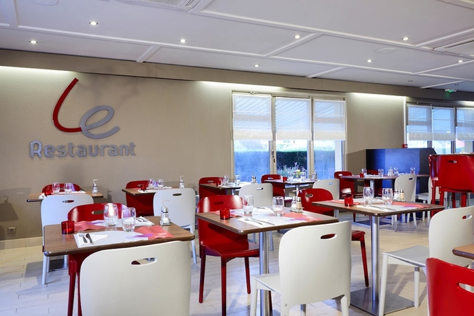 Imagen del bar/restaurante del Hotel Campanile NATURE - Metz Sud Jouy aux Arches. Foto 7
