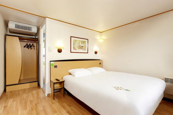 Imagen de la habitación del Hotel Campanile NATURE - Paris Ouest Gennevilliers Port. Foto 13