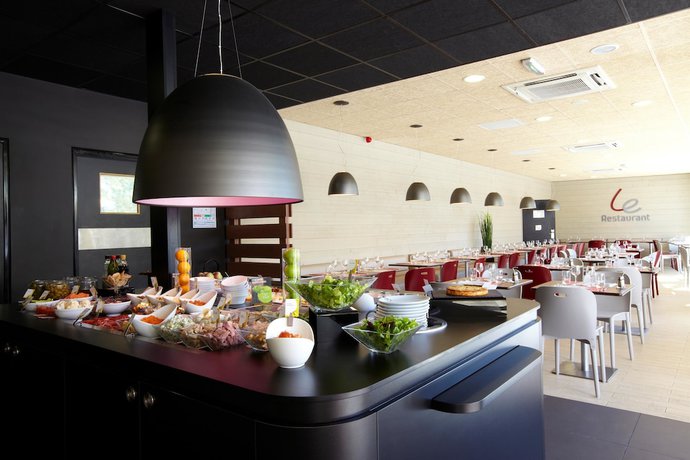 Imagen del bar/restaurante del Hotel Campanile NATURE - Paris Ouest Gennevilliers Port. Foto 4