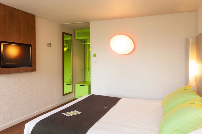 Imagen de la habitación del Hotel Campanile NATURE - Poitiers Sud Aeroport. Foto 17