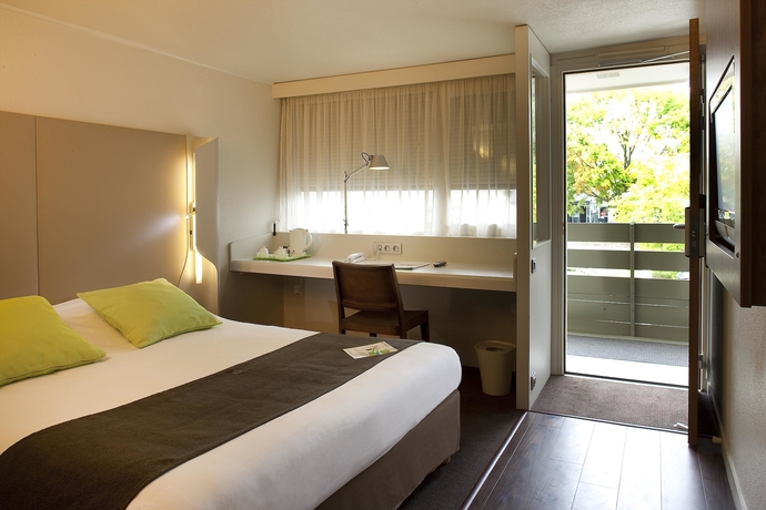 Imagen de la habitación del Hotel Campanile NATURE - Saint-Germain-en-Laye. Foto 12