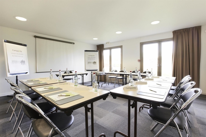 Imagen de los interiores del Hotel Campanile NATURE - Vierzon. Foto 18