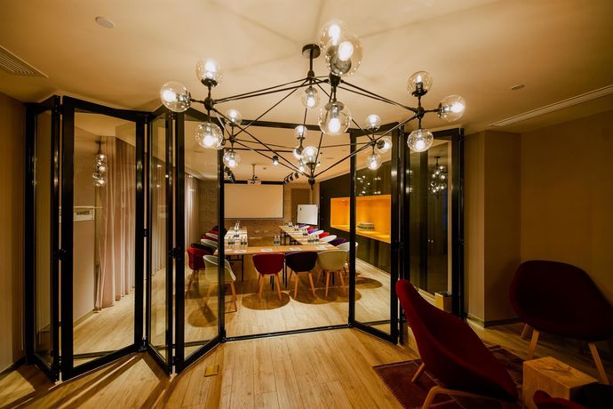 Imagen de los interiores del Hotel Campanile Nanjing Jiangning. Foto 15