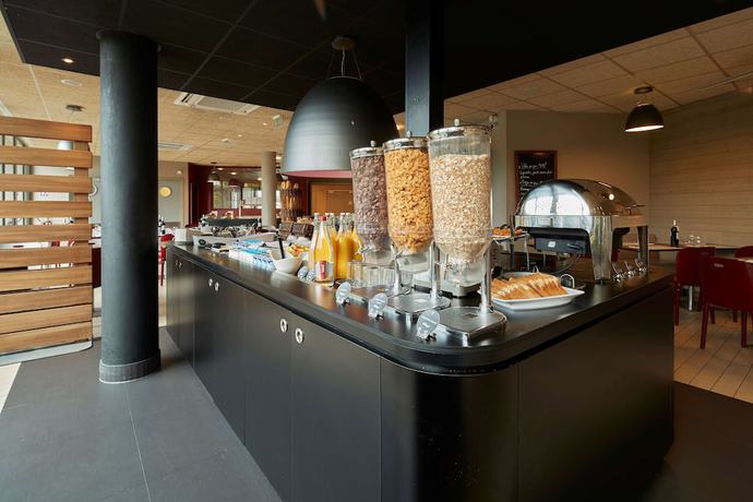 Imagen del bar/restaurante del Hotel Campanile Nantes Centre - Saint Jacques. Foto 3