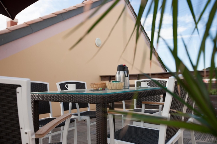 Imagen de los interiores del Hotel Campanile Narbonne. Foto 15