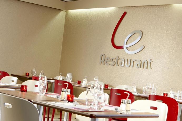 Imagen del bar/restaurante del Hotel Campanile Nature - Bayonne. Foto 6