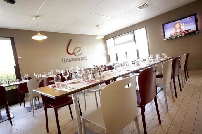 Imagen de los interiores del Hotel Campanile Nature Bordeaux Est Artigues. Foto 15