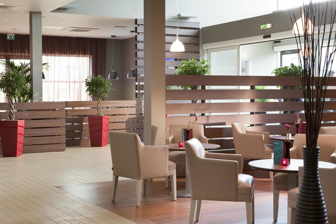 Imagen del bar/restaurante del Hotel Campanile Northampton. Foto 8