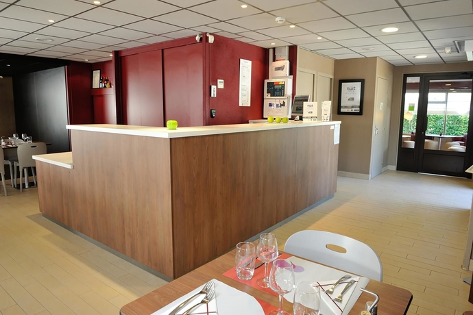 Imagen de los interiores del Hotel Campanile Orange. Foto 15