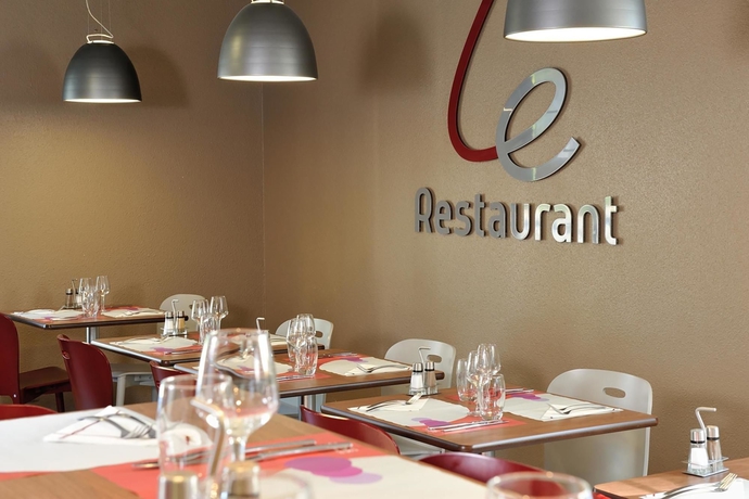 Imagen del bar/restaurante del Hotel Campanile Orange. Foto 6