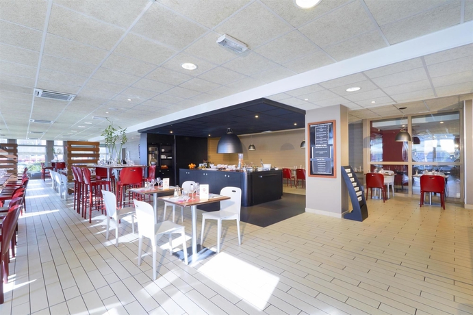 Imagen del bar/restaurante del Hotel Campanile PRIME - Lyon Centre Gare Part Dieu. Foto 10