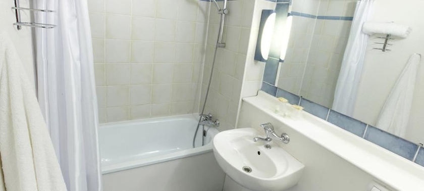 Imagen de la habitación del Hotel Campanile PRIME - N&icirc;mes Centre. Foto 7
