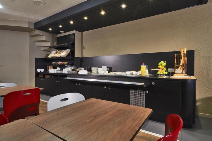 Imagen del bar/restaurante del Hotel Campanile PRIME - Paris Levallois-Perret. Foto 2
