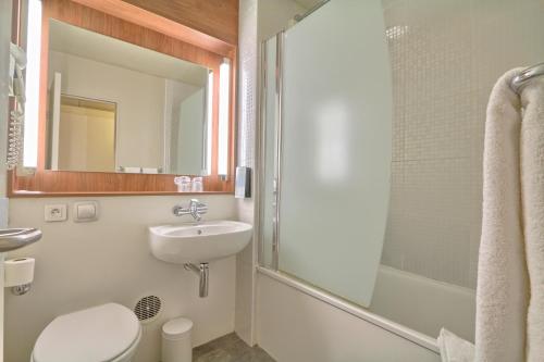 Imagen de la habitación del Hotel Campanile PRIME - Roissy - A&eacute;roport Paris CDG. Foto 10
