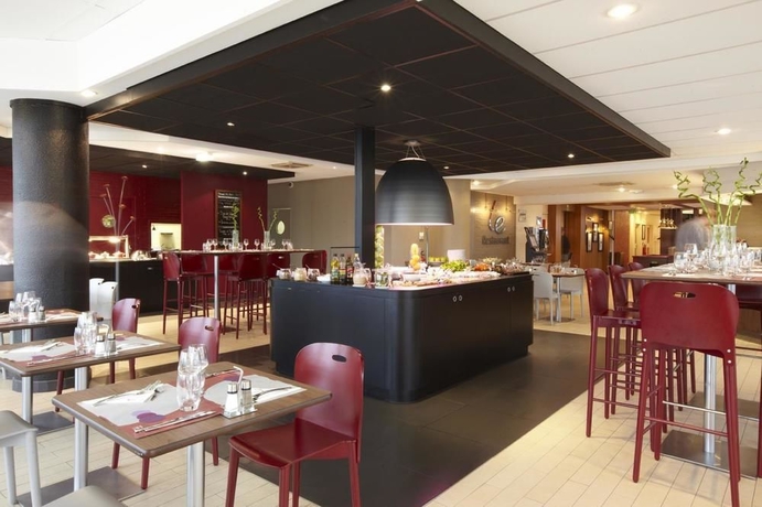 Imagen del bar/restaurante del Hotel Campanile Paris Est - Bobigny. Foto 11