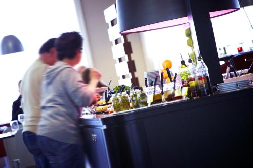 Imagen general del Hotel Campanile Paris Ouest Chaville. Foto 6