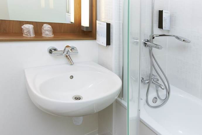 Imagen de la habitación del Hotel Campanile Paris Ouest - Pont De Suresnes. Foto 10