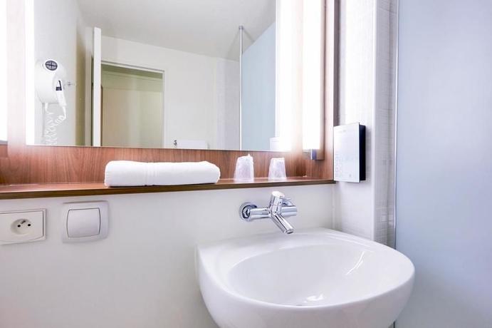 Imagen de la habitación del Hotel Campanile Paris Sud - Porte D'orléans - Arcueil. Foto 5