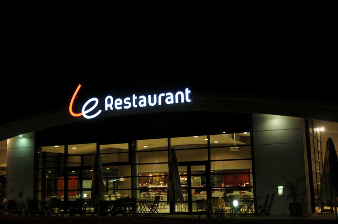 Imagen general del Hotel Campanile Poitiers - Site Du Futuroscope. Foto 2