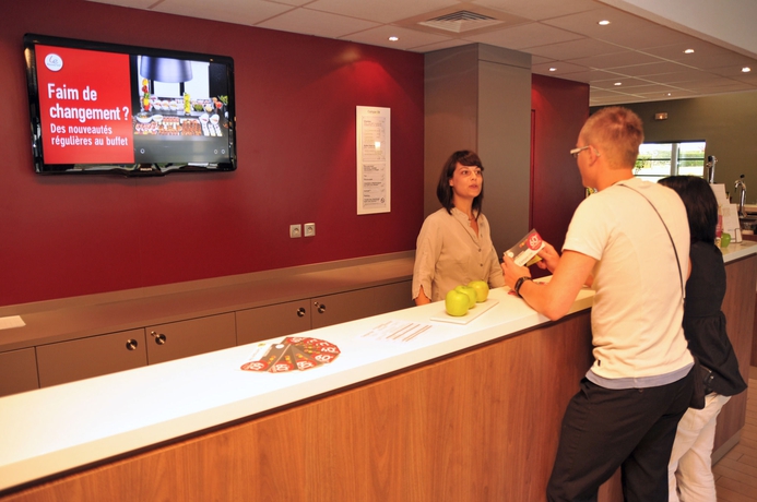 Imagen de los interiores del Hotel Campanile Poitiers - Site Du Futuroscope. Foto 14