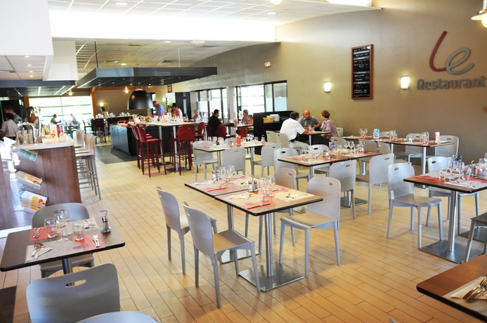 Imagen del bar/restaurante del Hotel Campanile Poitiers - Site Du Futuroscope. Foto 6