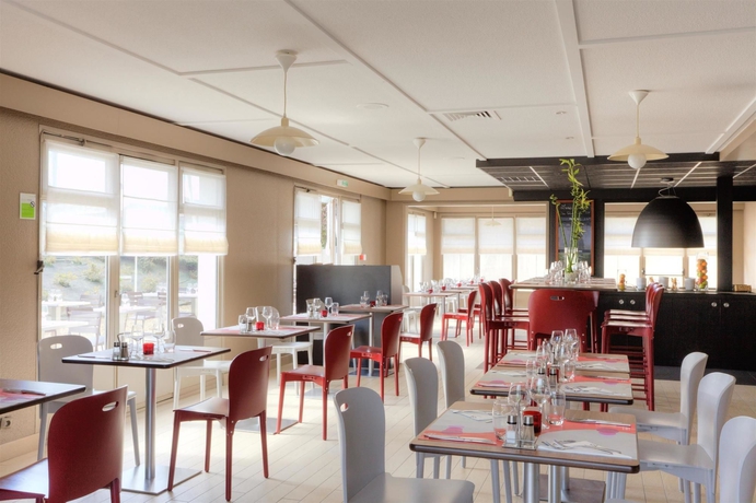 Imagen del bar/restaurante del Hotel Campanile Poitiers Sud - Aéroport. Foto 7