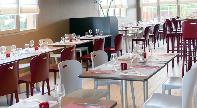 Imagen general del Hotel Campanile Rennes Atalante. Foto 11