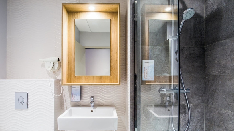 Imagen de la habitación del Hotel Campanile Rennes Centre - Gare. Foto 10