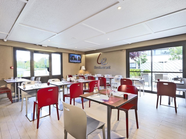 Imagen del bar/restaurante del Hotel Campanile Rennes Cleunay. Foto 3