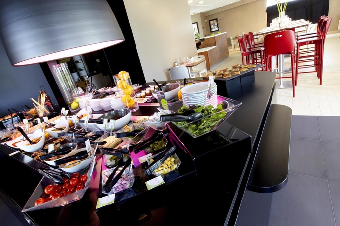 Imagen del bar/restaurante del Hotel Campanile Rouen Nord - Barentin. Foto 9