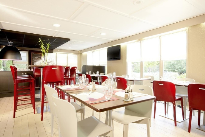 Imagen del bar/restaurante del Hotel Campanile Rouen Sud - Cléon Elbeuf. Foto 4
